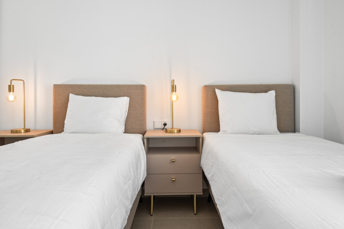 3 Bed Apartment for sale in Estepona Costa Del Sol, Málaga, Spain