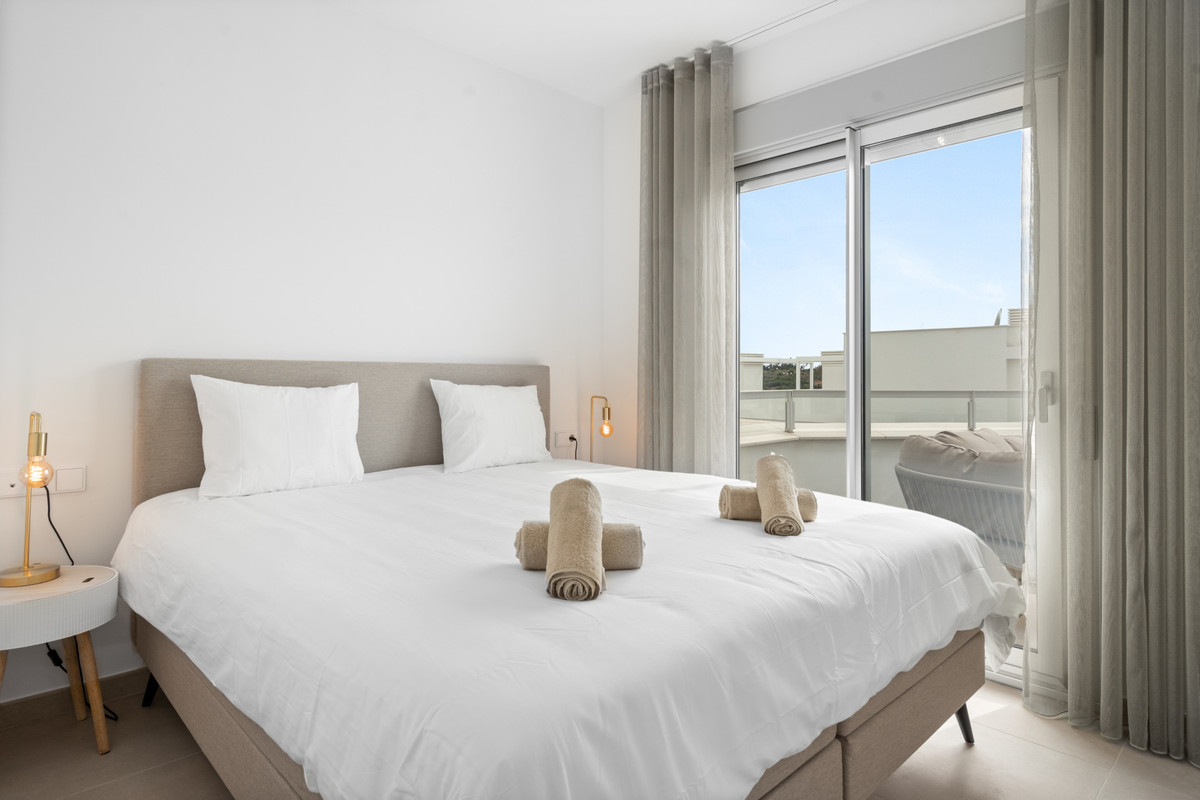 3 Bed Apartment for sale in Estepona Costa Del Sol, Málaga, Spain