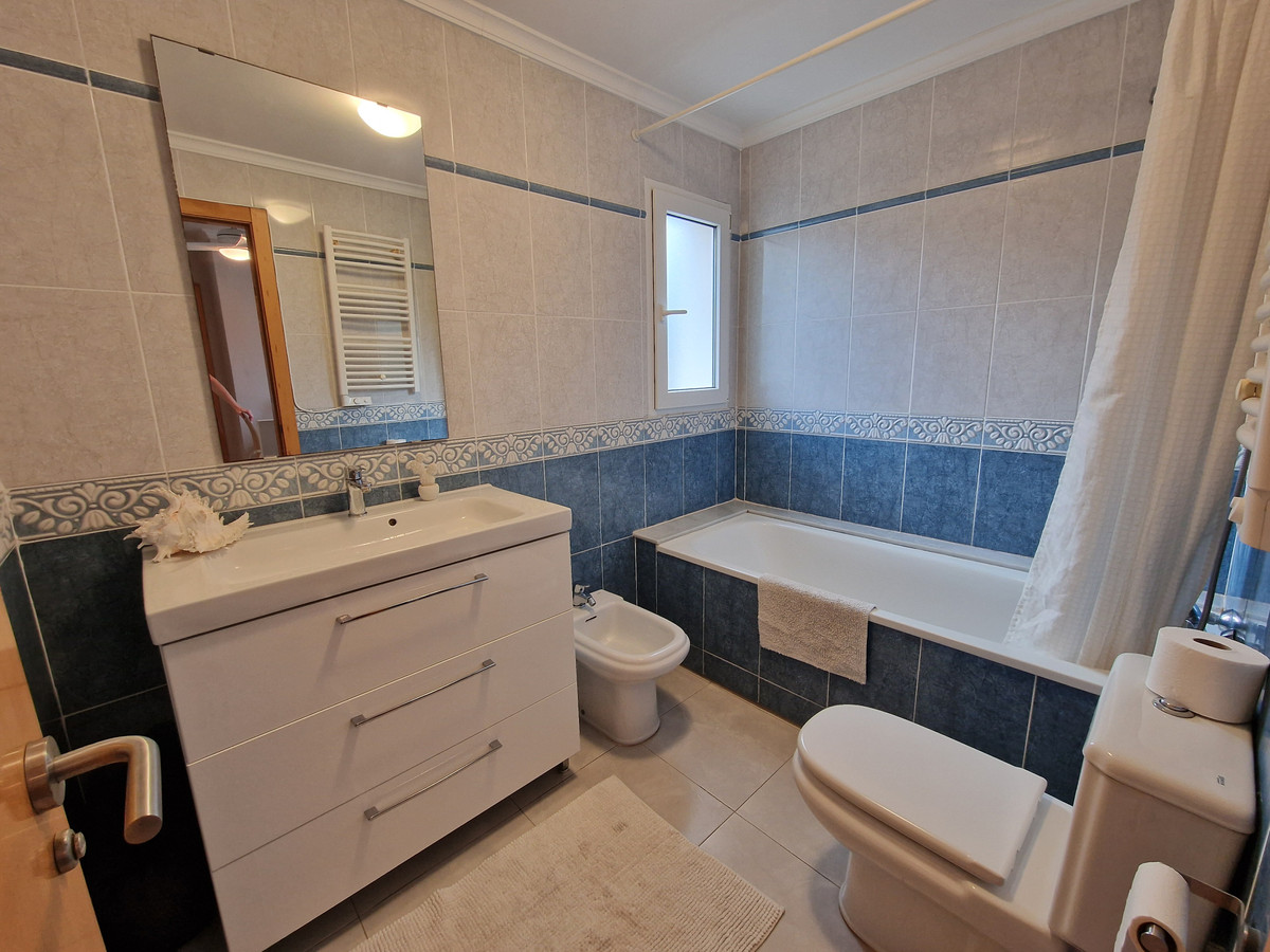 Se vende Apartamento Planta Baja de 3 dormitorios en Costa Blanca, Alicante, España