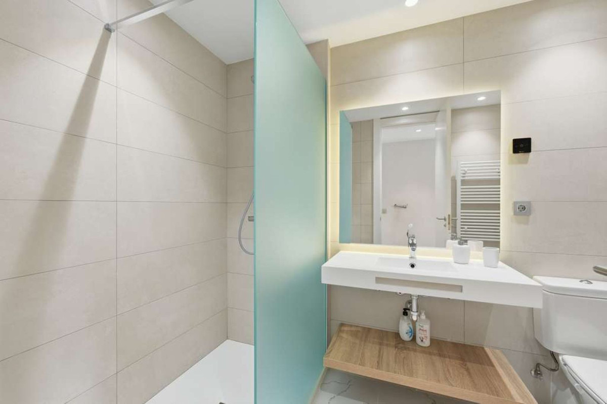Se vende Apartamento Planta Baja de 2 dormitorios en Costa Del Sol, Málaga, España