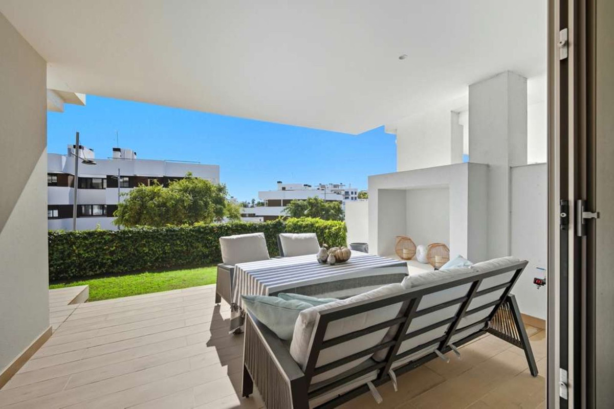 Se vende Apartamento Planta Baja de 2 dormitorios en Costa Del Sol, Málaga, España