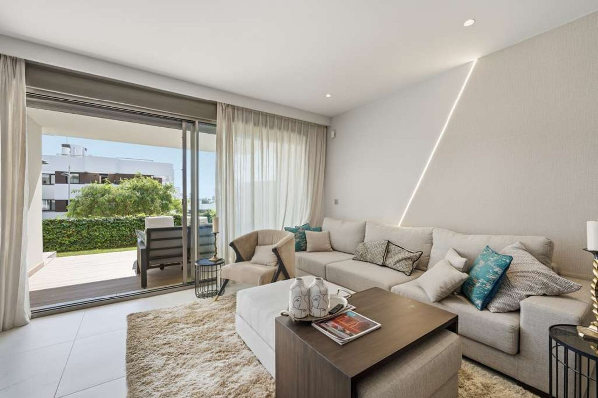 Se vende Apartamento Planta Baja de 2 dormitorios en Costa Del Sol, Málaga, España