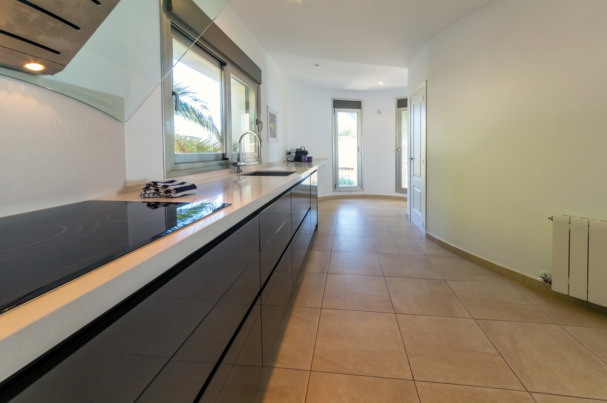 6 Bed Townhouse for sale in Javea Costa Blanca, Alicante, Spain