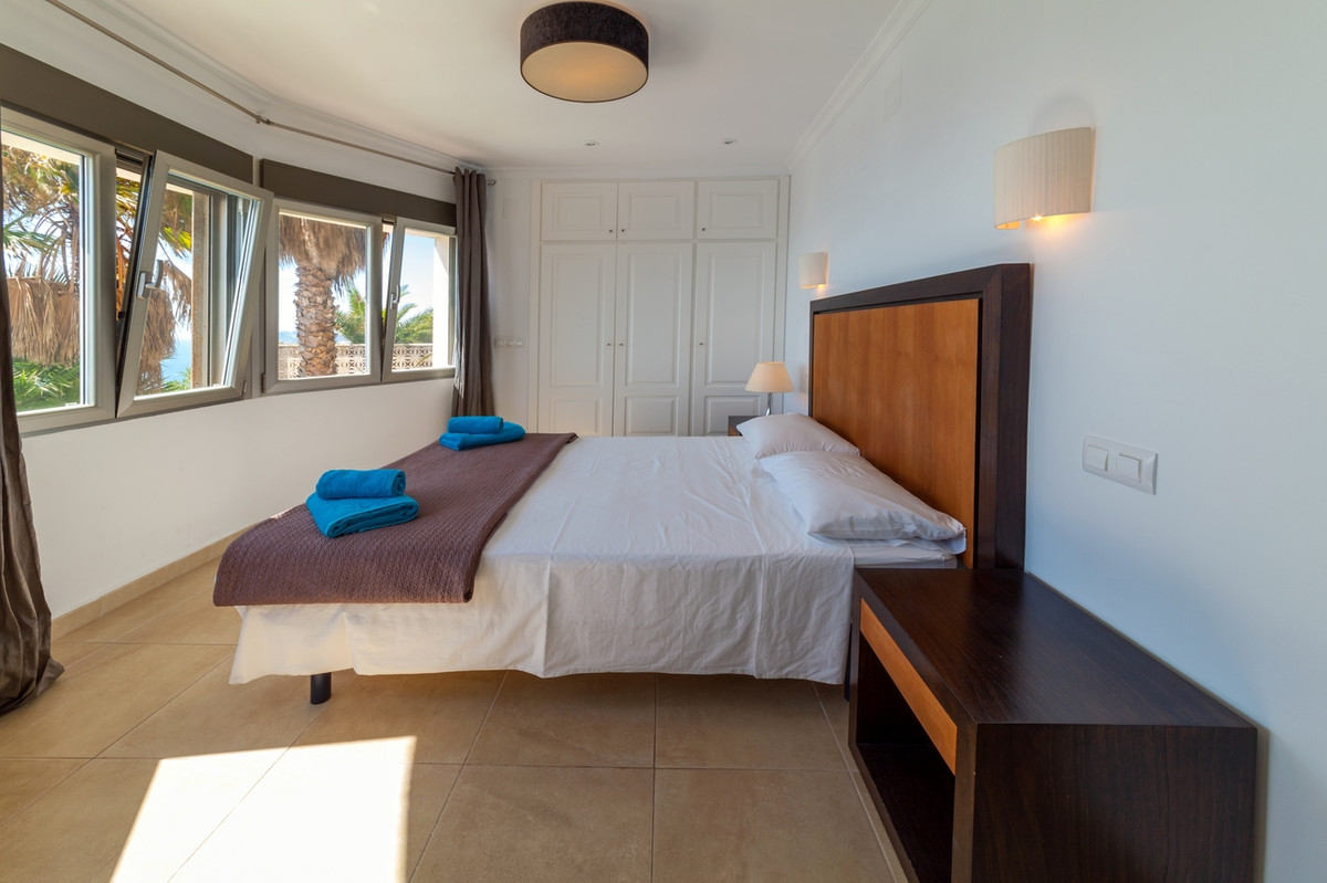 6 Bed Townhouse for sale in Javea Costa Blanca, Alicante, Spain