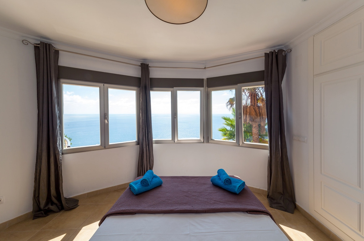 6 Bed Townhouse for sale in Javea Costa Blanca, Alicante, Spain