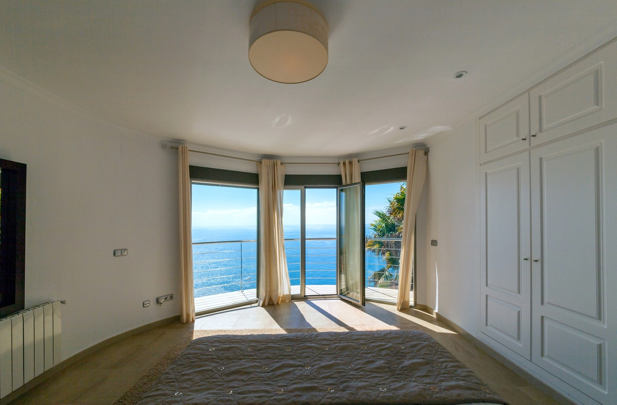 6 Bed Townhouse for sale in Javea Costa Blanca, Alicante, Spain