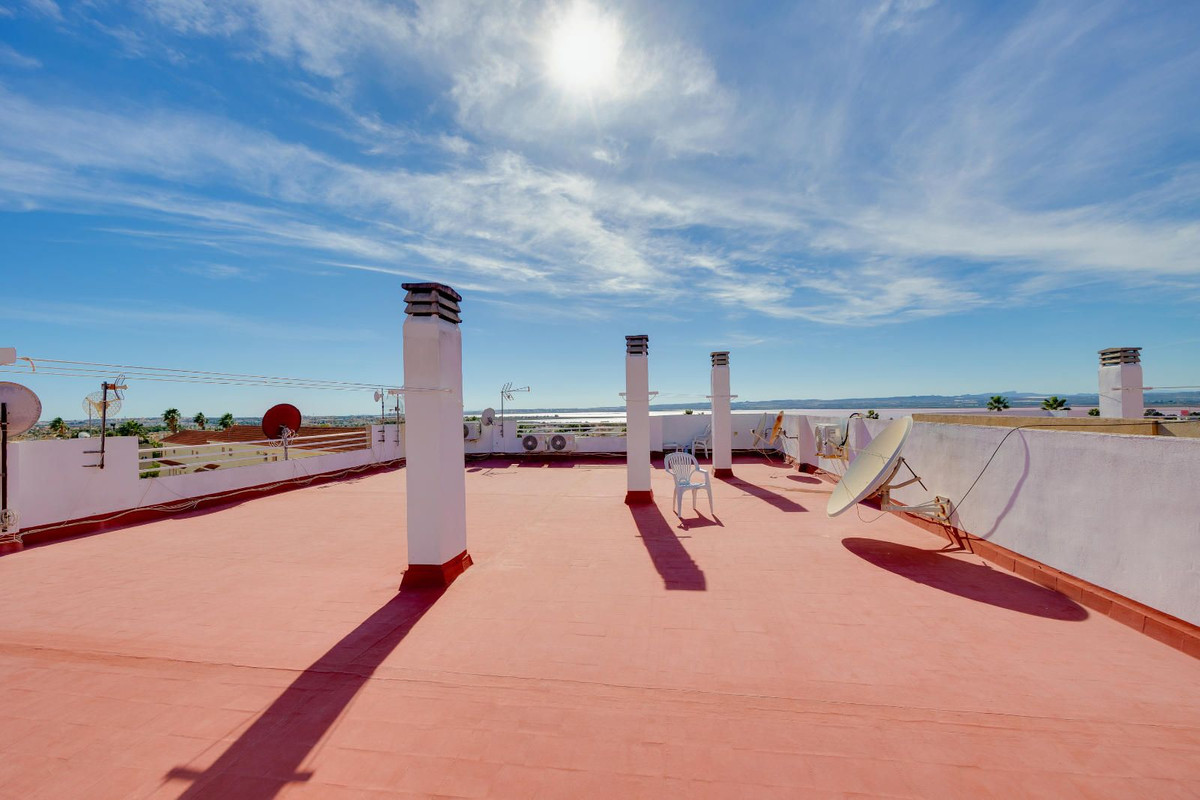 Se vende Apartamento Planta Baja de 3 dormitorios en Costa Blanca, Alicante, España