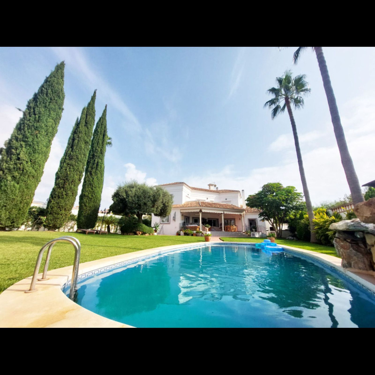 8 Bed Townhouse for sale in Benalmadena Costa Costa Del Sol, Málaga, Spain