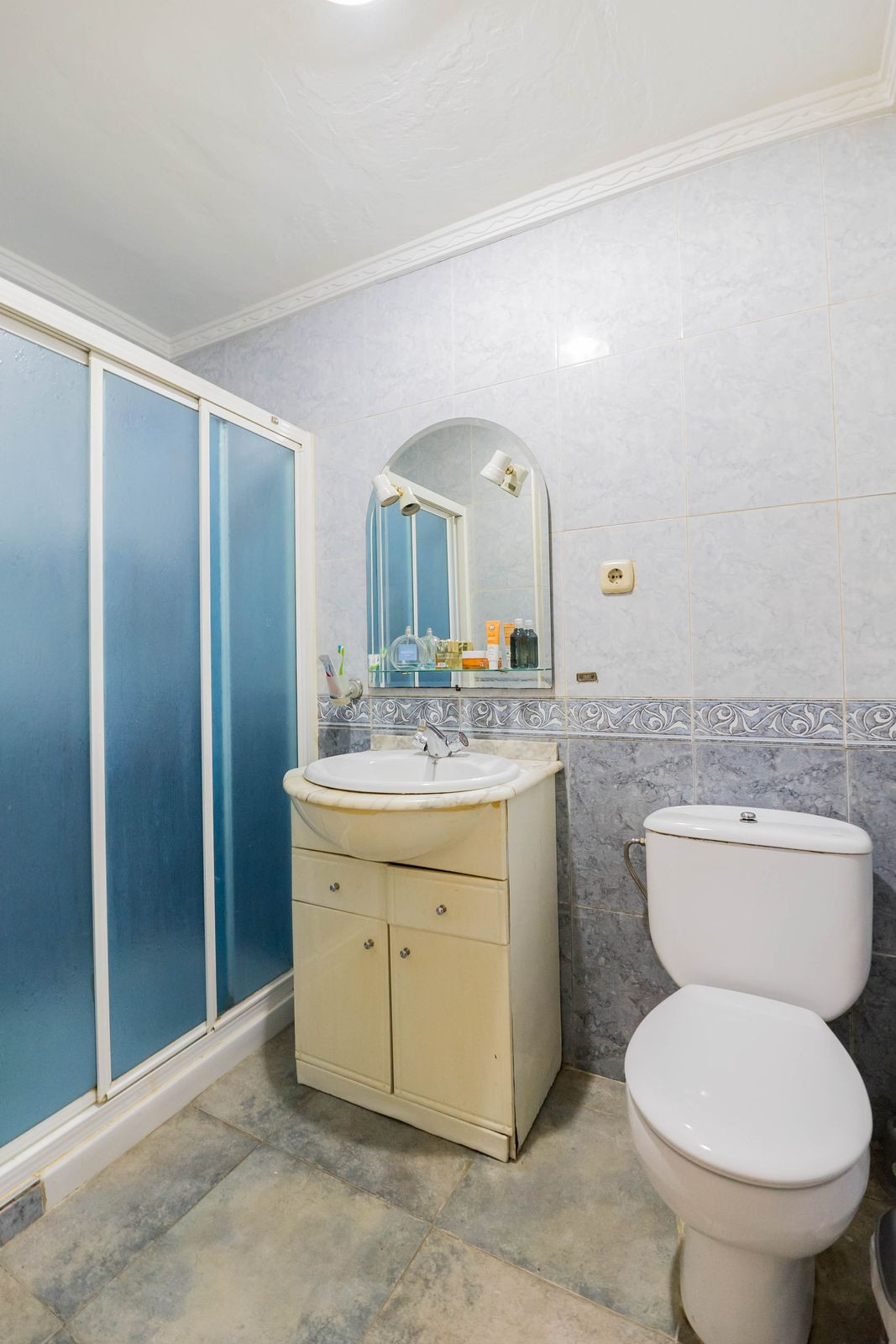 4 Bed Townhouse for sale in Tolox Costa Del Sol, Málaga, Spain