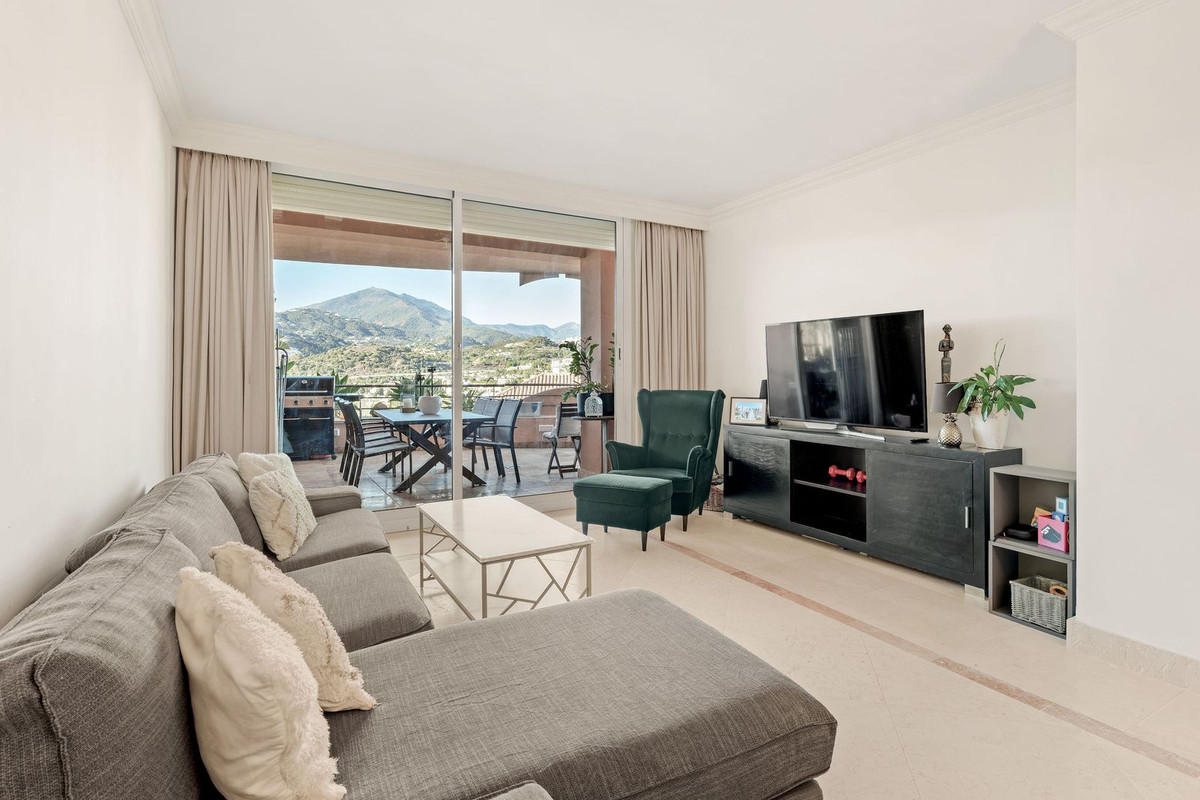 2 Bed Apartment for sale in Nueva Andalucía Costa Del Sol, Málaga, Spain