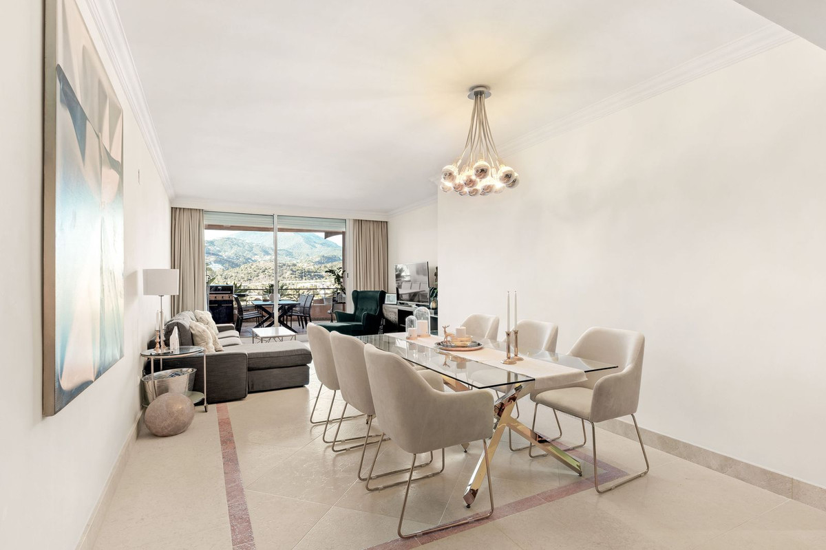 2 Bed Apartment for sale in Nueva Andalucía Costa Del Sol, Málaga, Spain