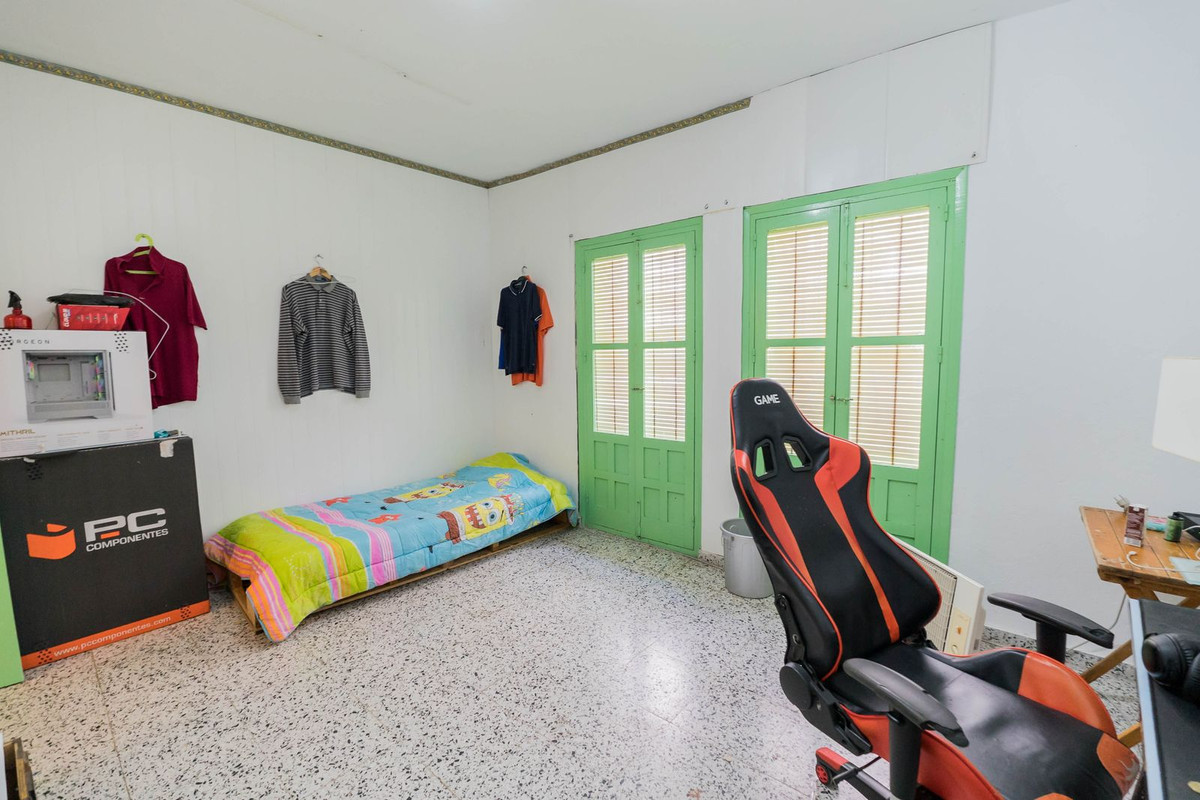 6 Bed Townhouse for sale in Marbella Costa Del Sol, Málaga, Spain