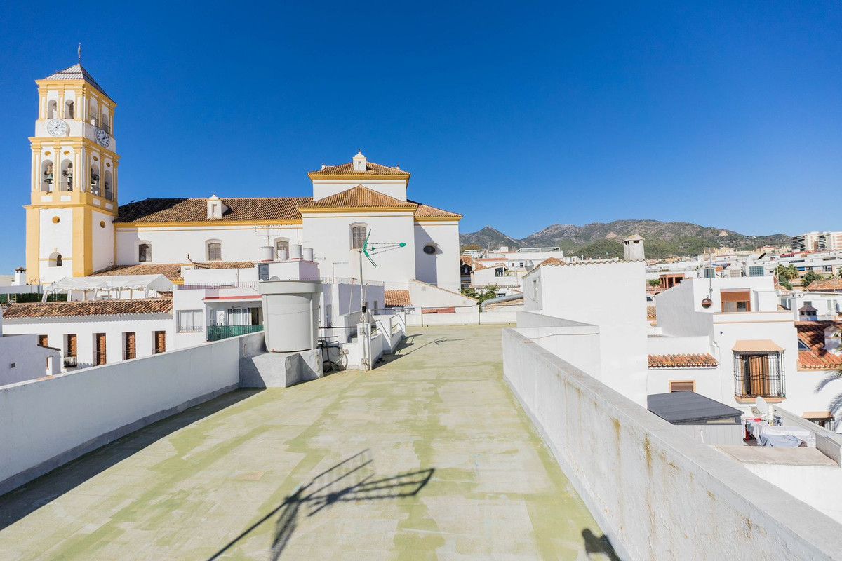 6 Bed Townhouse for sale in Marbella Costa Del Sol, Málaga, Spain