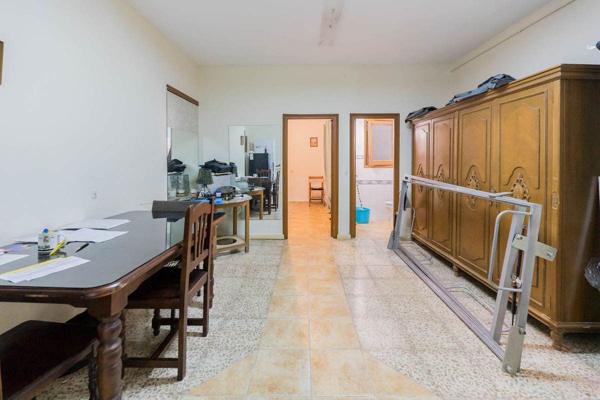 6 Bed Townhouse for sale in Marbella Costa Del Sol, Málaga, Spain