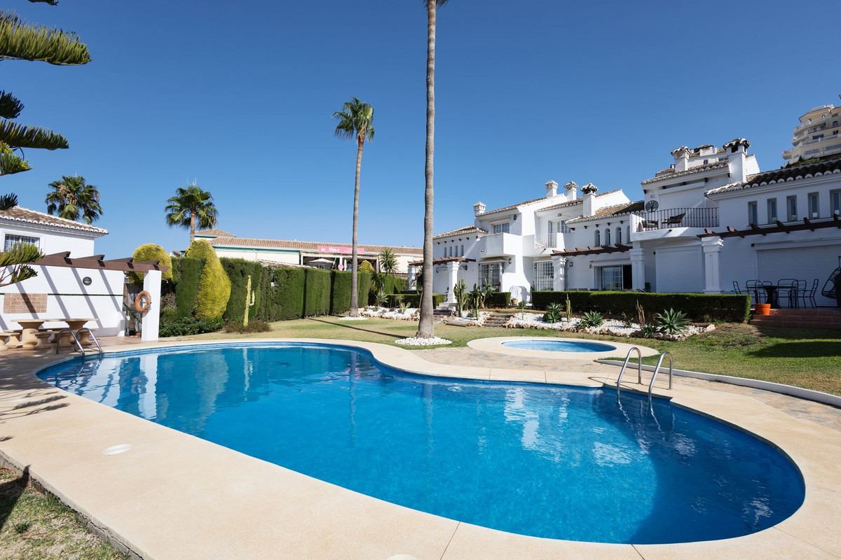 4 Bed Townhouse for sale in Riviera Del Sol Costa Del Sol, Málaga, Spain