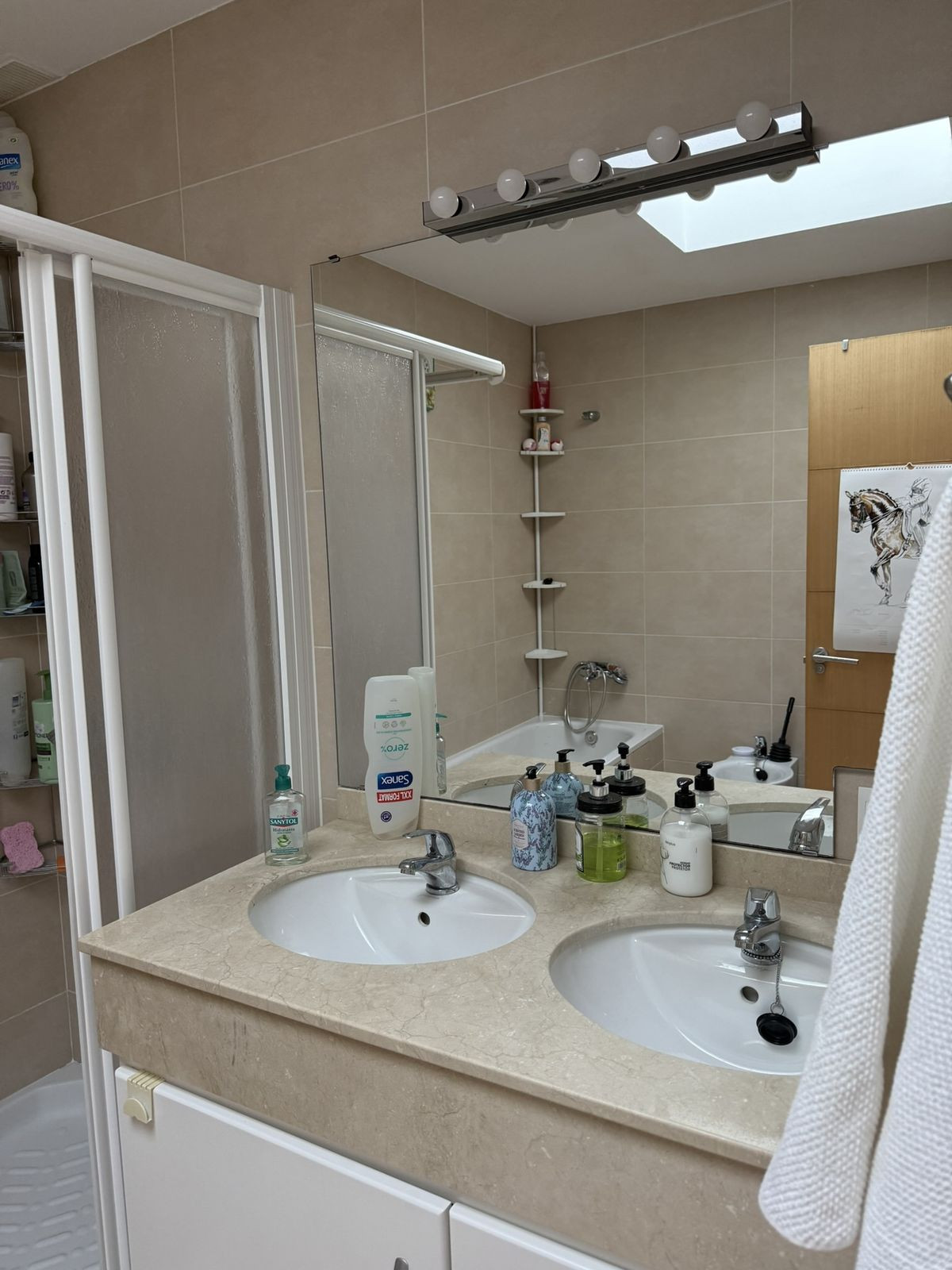 Se vende Villa - Chalet de 3 dormitorios en Costa Del Sol, Málaga, España