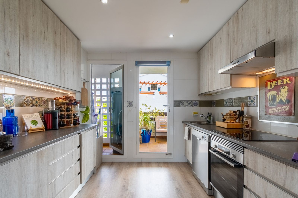 3 Bed Apartment for sale in Estepona Costa Del Sol, Málaga, Spain
