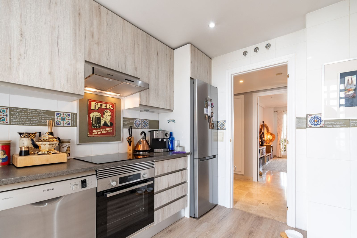 3 Bed Apartment for sale in Estepona Costa Del Sol, Málaga, Spain