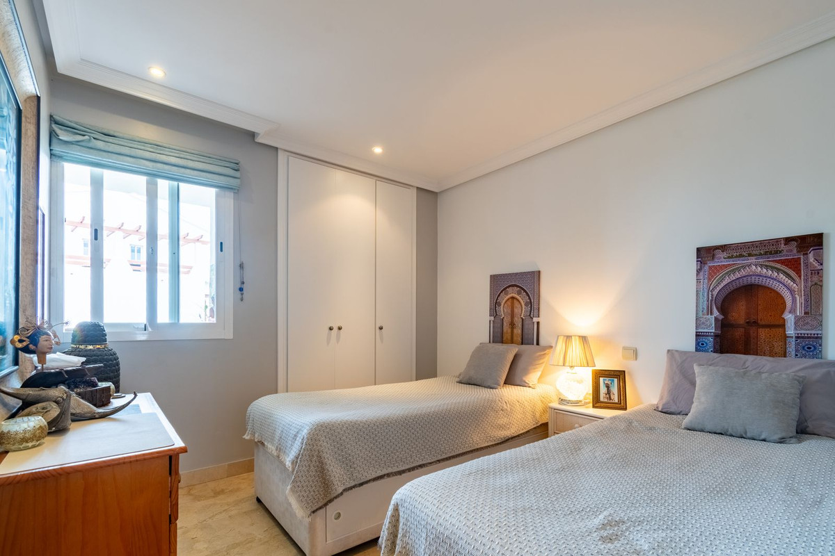 3 Bed Apartment for sale in Estepona Costa Del Sol, Málaga, Spain