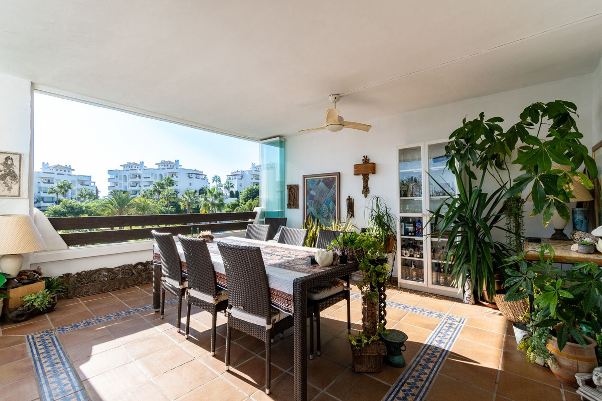 3 Bed Apartment for sale in Estepona Costa Del Sol, Málaga, Spain