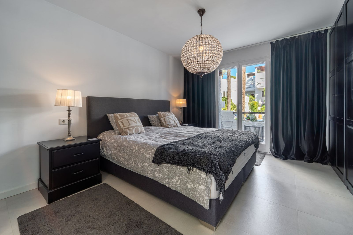 4 Bed Townhouse for sale in Nueva Andalucía Costa Del Sol, Málaga, Spain
