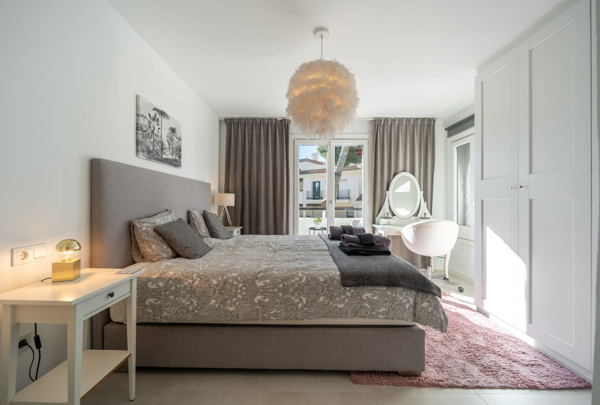 4 Bed Townhouse for sale in Nueva Andalucía Costa Del Sol, Málaga, Spain