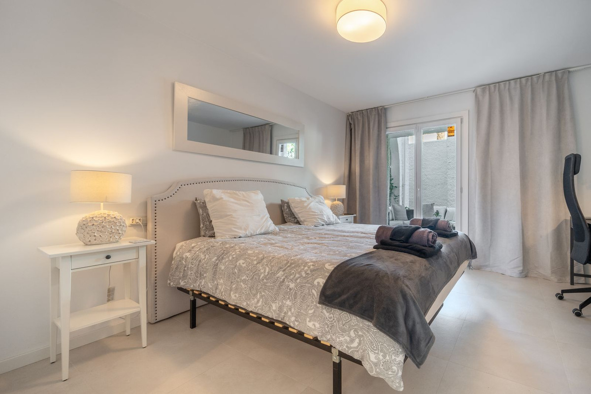 4 Bed Townhouse for sale in Nueva Andalucía Costa Del Sol, Málaga, Spain