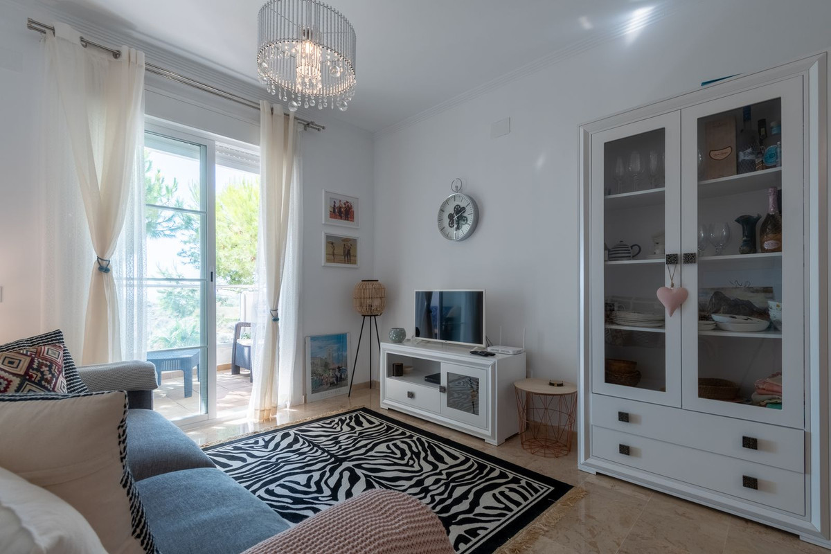 Se vende Apartamento Planta Media de 3 dormitorios en Costa Del Sol, Málaga, España