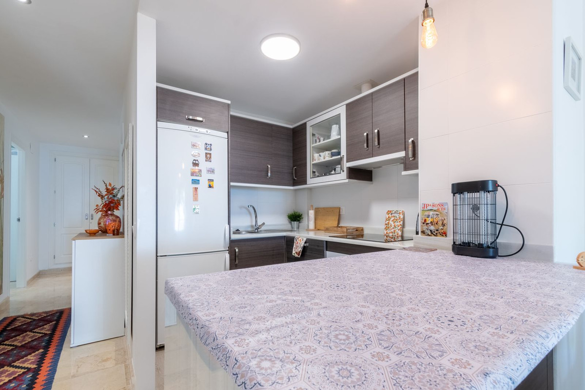 Se vende Apartamento Planta Media de 3 dormitorios en Costa Del Sol, Málaga, España