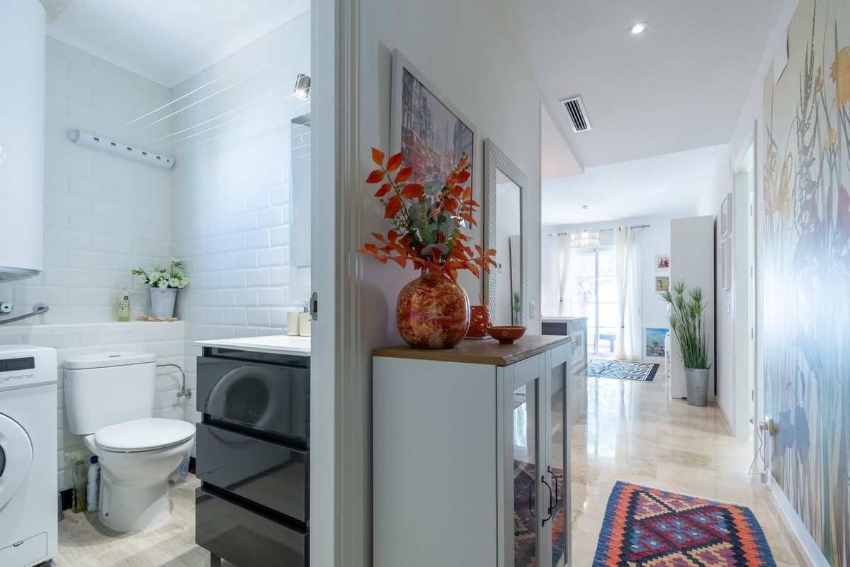 Se vende Apartamento Planta Media de 3 dormitorios en Costa Del Sol, Málaga, España