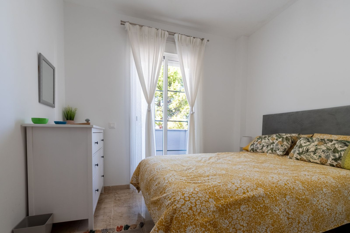Se vende Apartamento Planta Media de 3 dormitorios en Costa Del Sol, Málaga, España