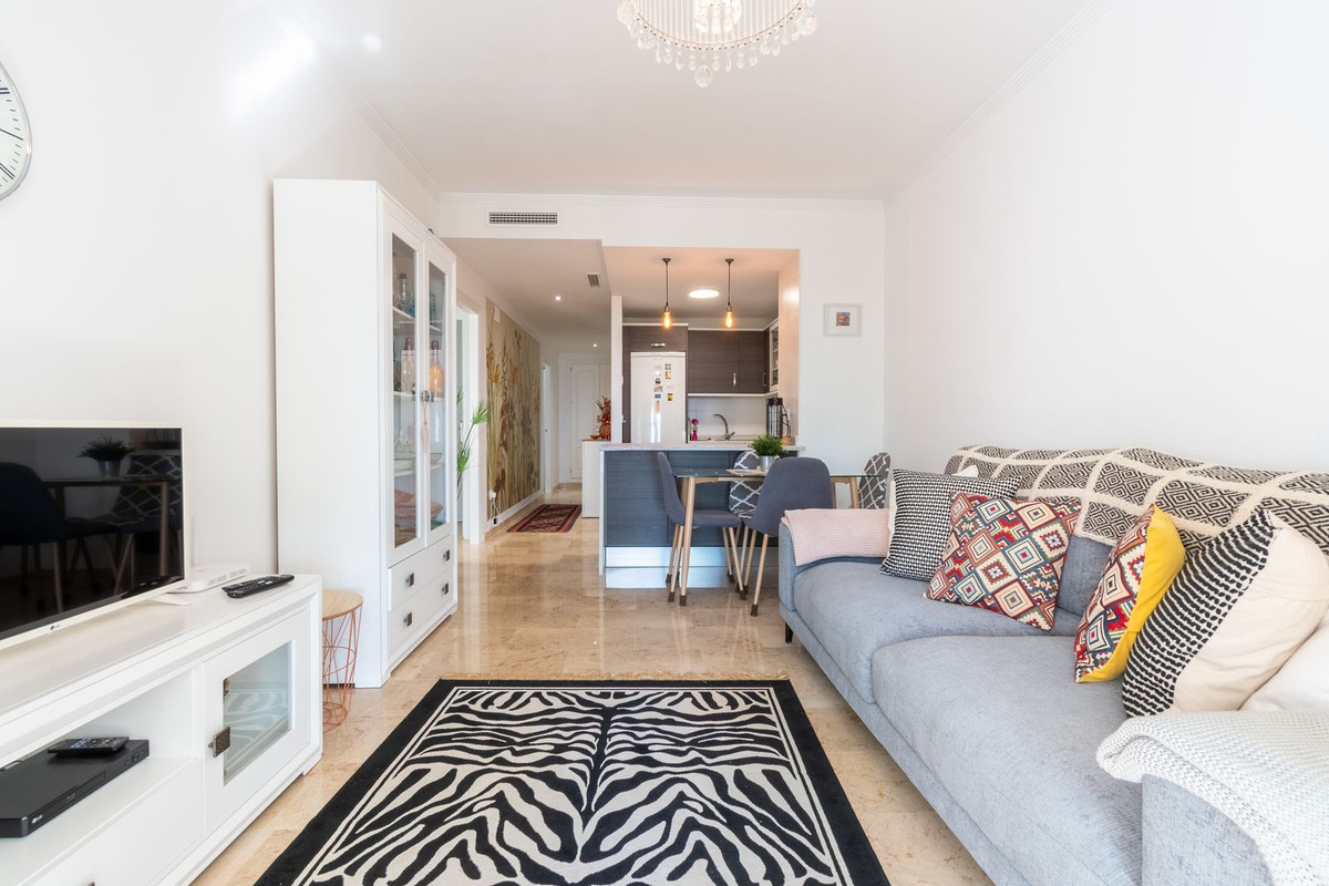 Se vende Apartamento Planta Media de 3 dormitorios en Costa Del Sol, Málaga, España