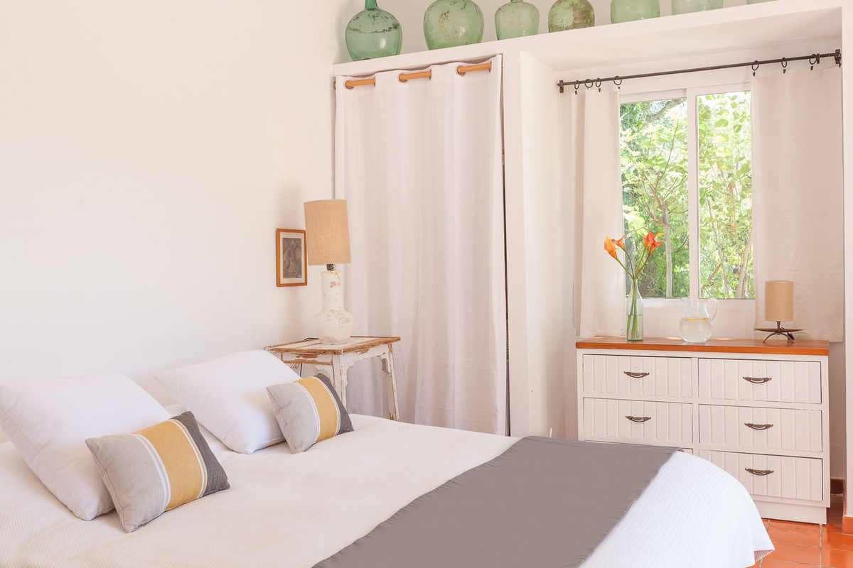 3 Bed Townhouse for sale in Estepona Costa Del Sol, Málaga, Spain