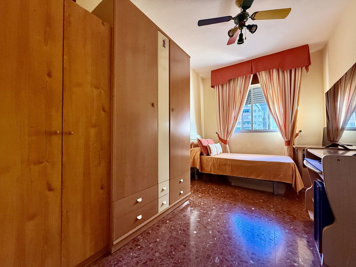 3 Bed Apartment for sale in Fuengirola Costa Del Sol, Málaga, Spain