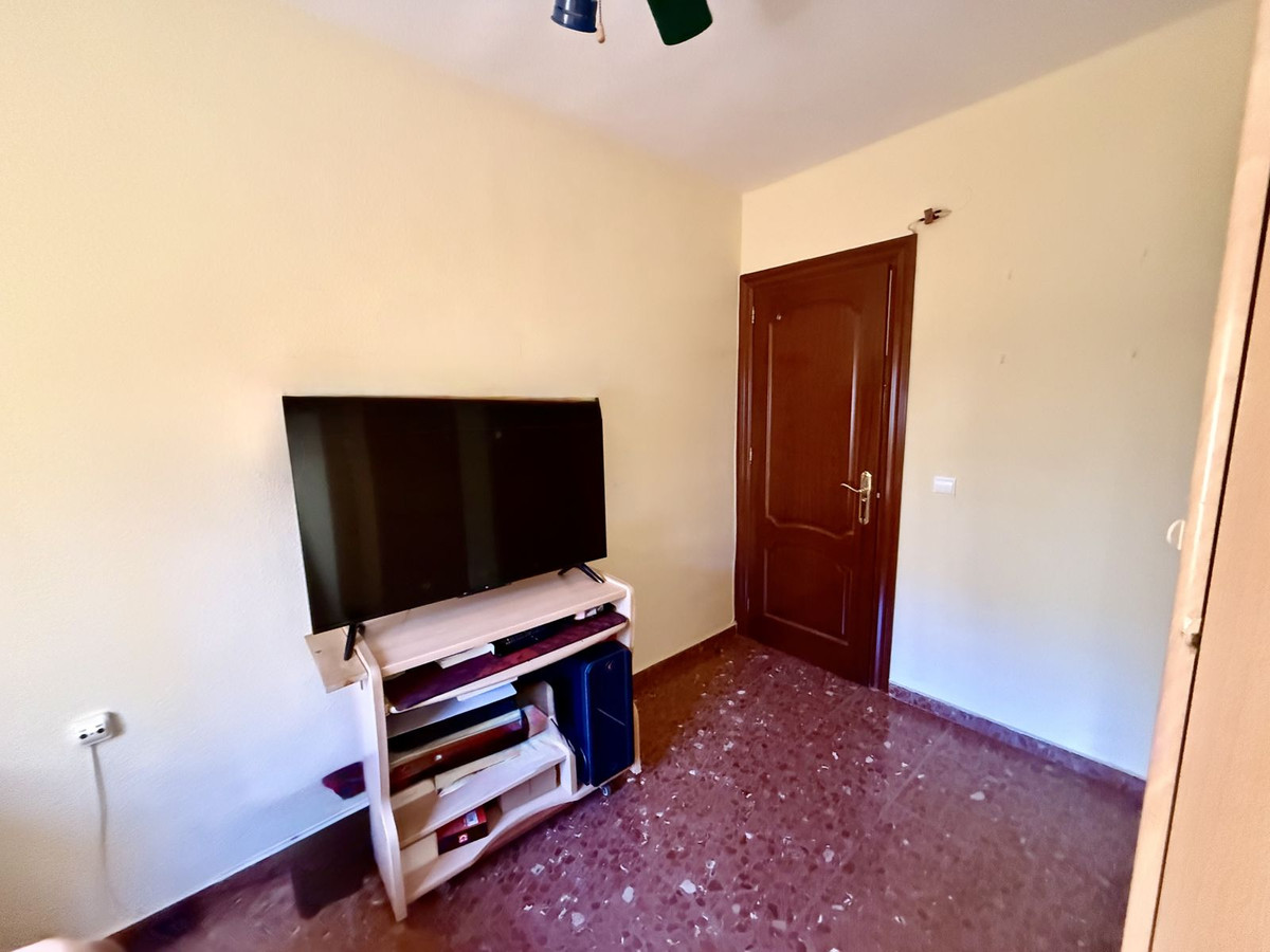 3 Bed Apartment for sale in Fuengirola Costa Del Sol, Málaga, Spain