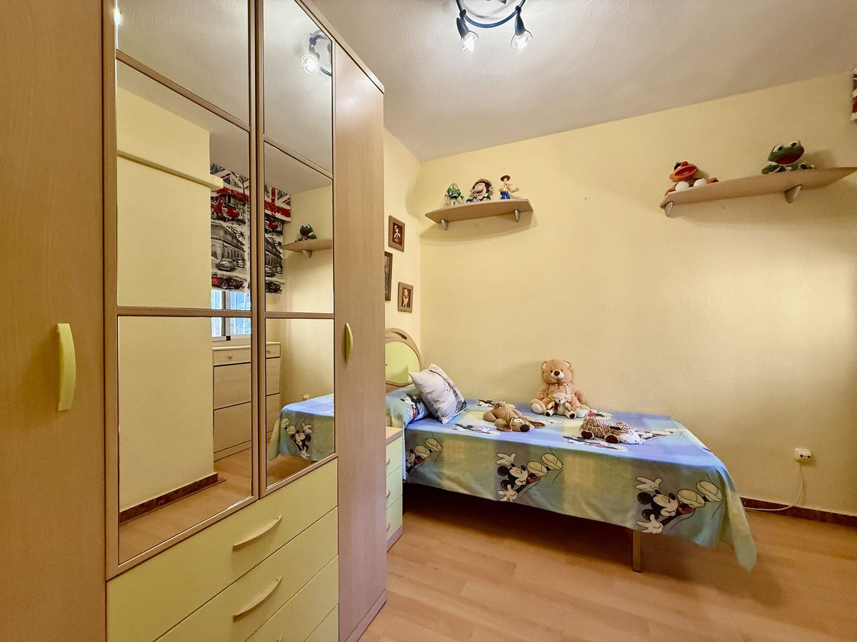 3 Bed Apartment for sale in Fuengirola Costa Del Sol, Málaga, Spain