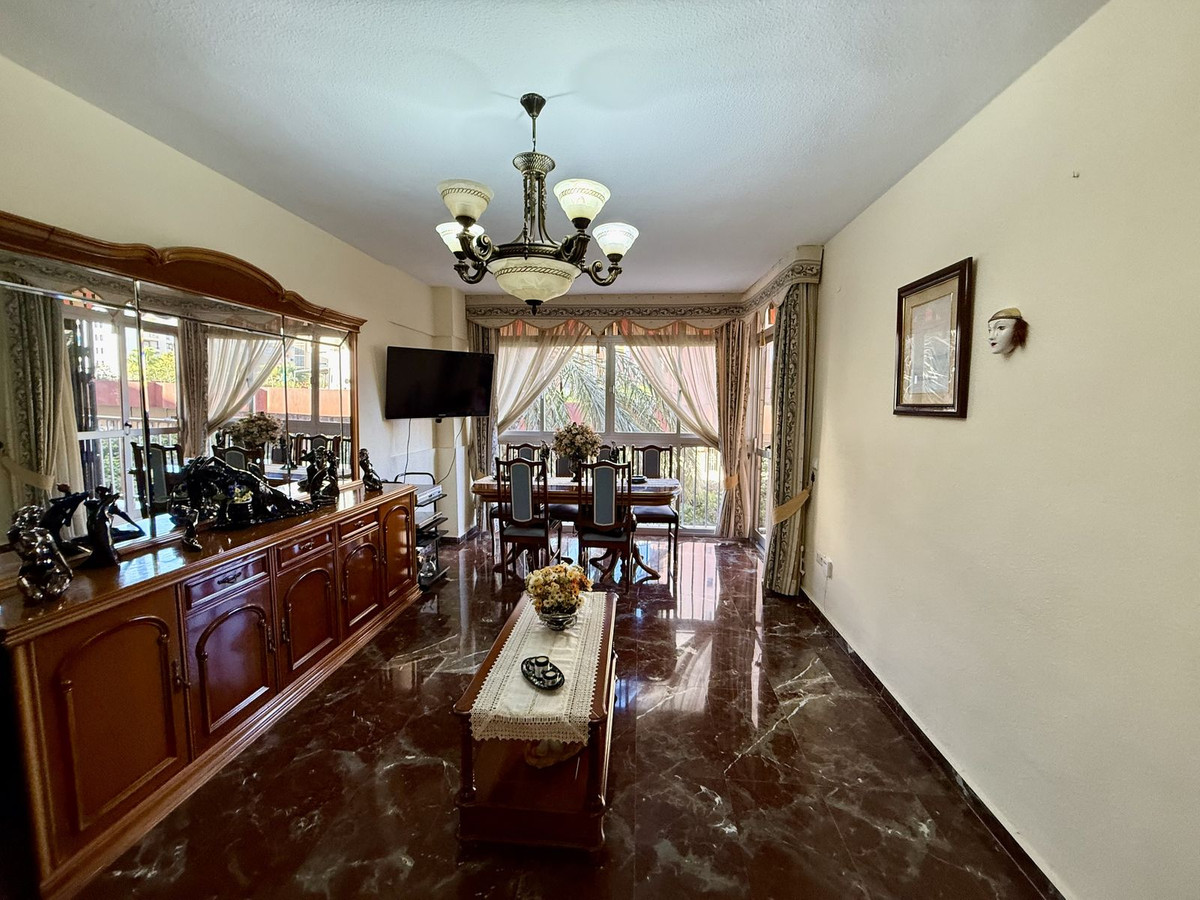 3 Bed Apartment for sale in Fuengirola Costa Del Sol, Málaga, Spain