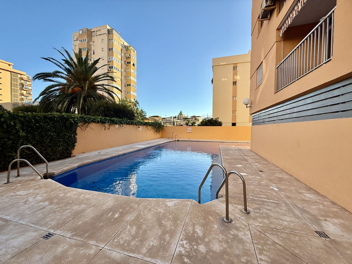 3 Bed Apartment for sale in Fuengirola Costa Del Sol, Málaga, Spain