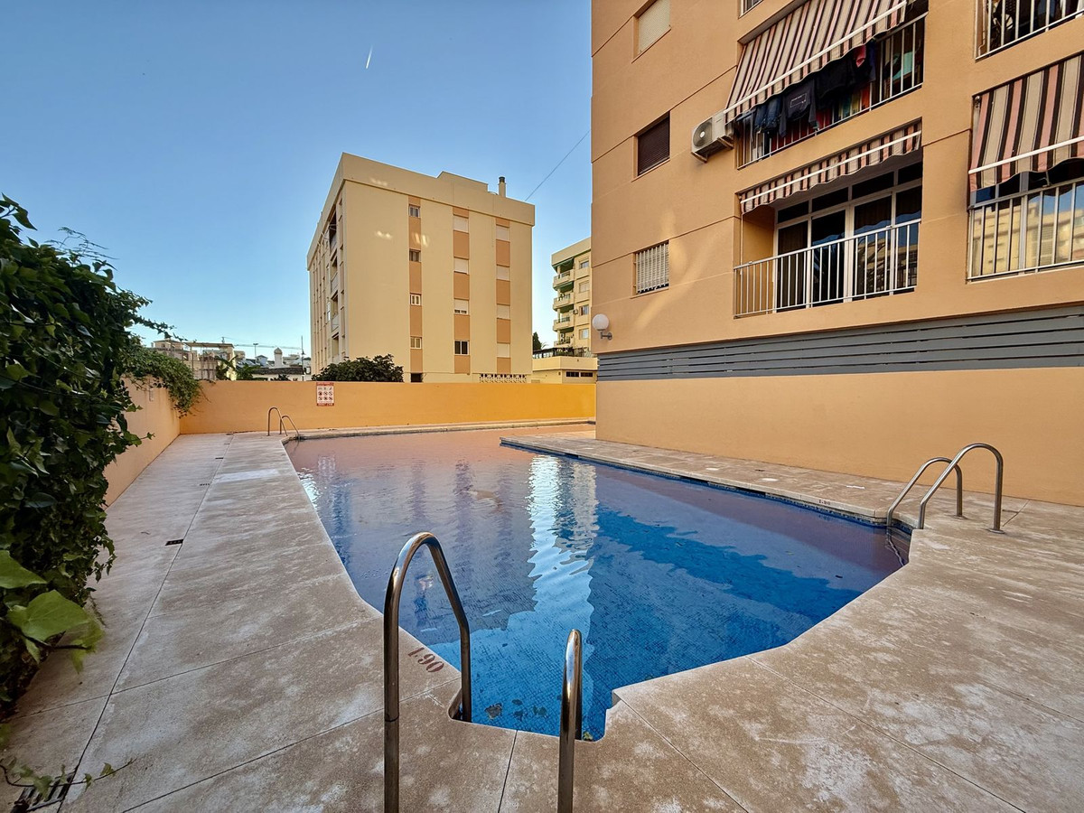3 Bed Apartment for sale in Fuengirola Costa Del Sol, Málaga, Spain