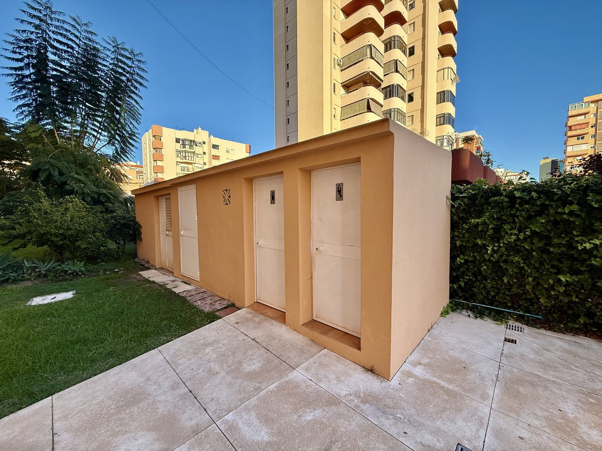 3 Bed Apartment for sale in Fuengirola Costa Del Sol, Málaga, Spain