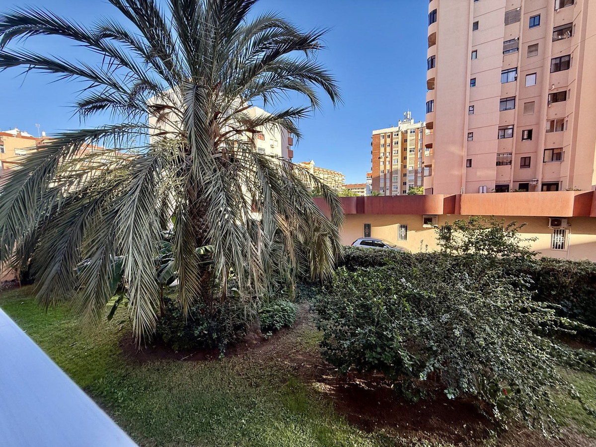 3 Bed Apartment for sale in Fuengirola Costa Del Sol, Málaga, Spain