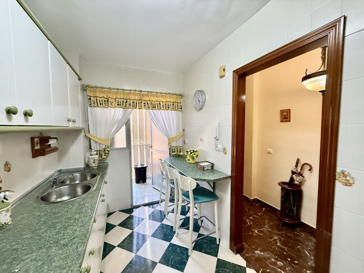 3 Bed Apartment for sale in Fuengirola Costa Del Sol, Málaga, Spain