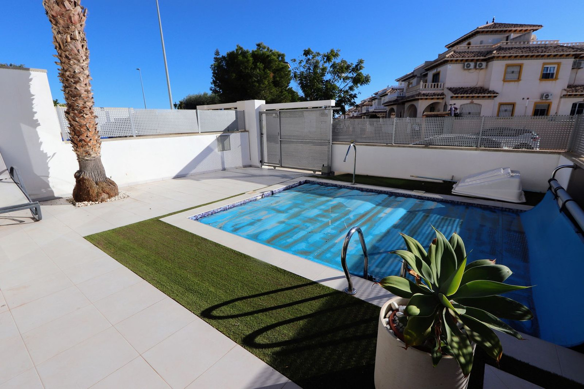 3 Bed Townhouse for sale in Lomas De Cabo Roig Costa Blanca, Alicante, Spain