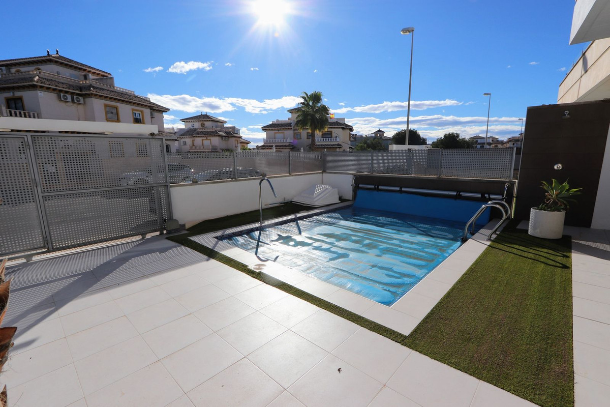3 Bed Townhouse for sale in Lomas De Cabo Roig Costa Blanca, Alicante, Spain