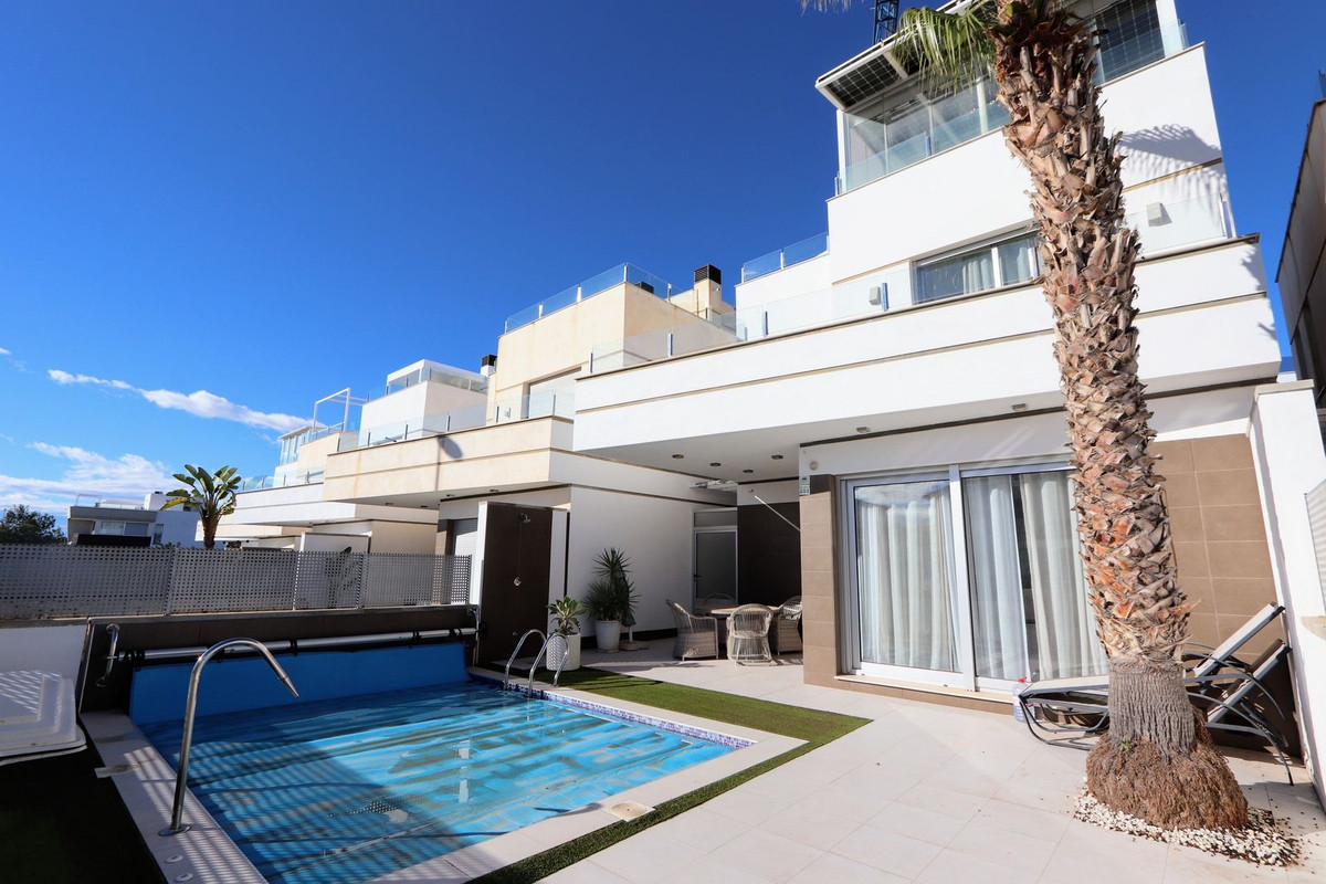 3 Bed Townhouse for sale in Lomas De Cabo Roig Costa Blanca, Alicante, Spain