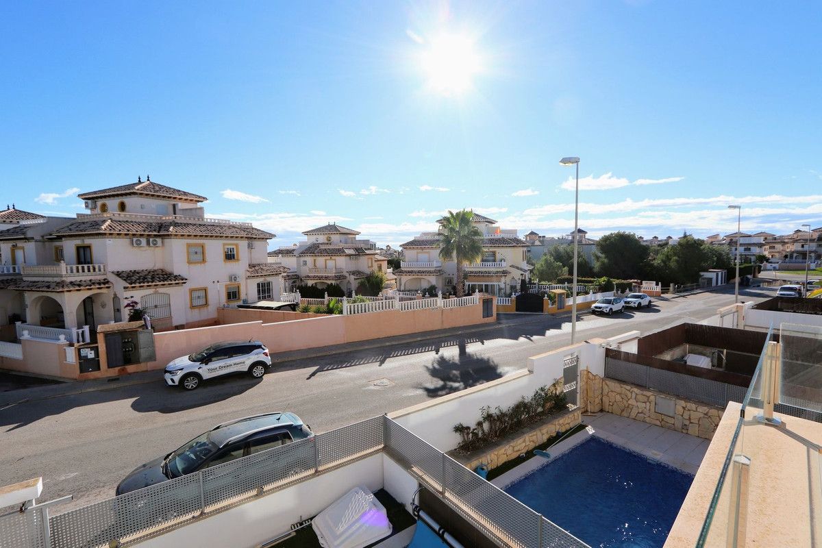 3 Bed Townhouse for sale in Lomas De Cabo Roig Costa Blanca, Alicante, Spain