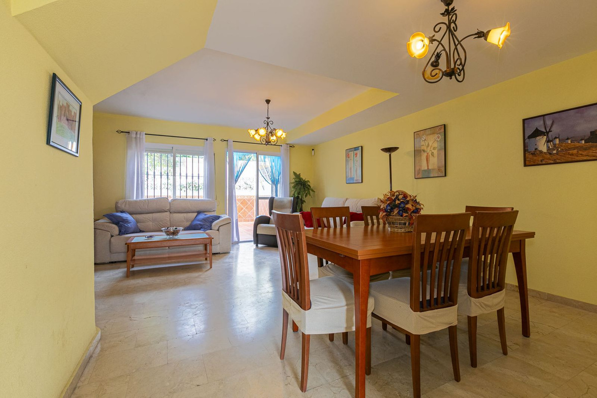 6 Bed Townhouse for sale in Marbella Costa Del Sol, Málaga, Spain
