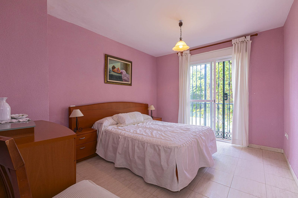6 Bed Townhouse for sale in Marbella Costa Del Sol, Málaga, Spain