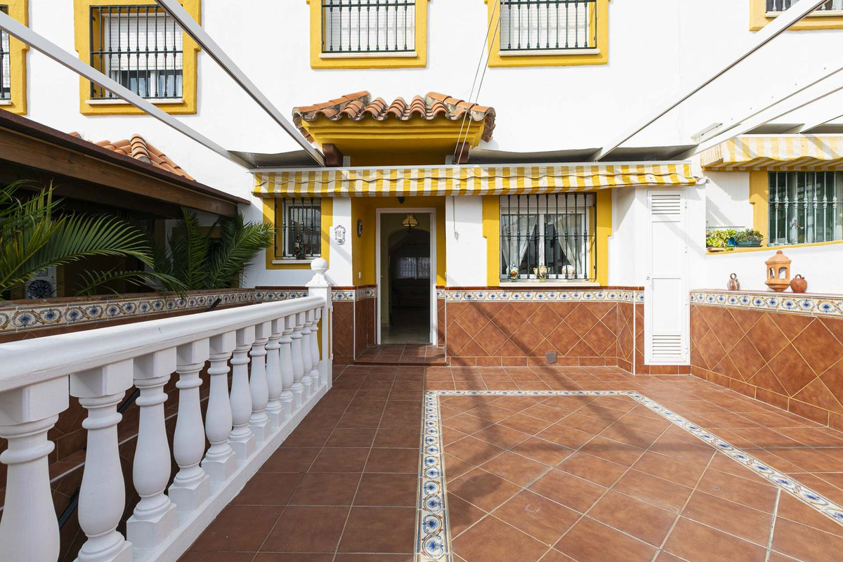 6 Bed Townhouse for sale in Marbella Costa Del Sol, Málaga, Spain