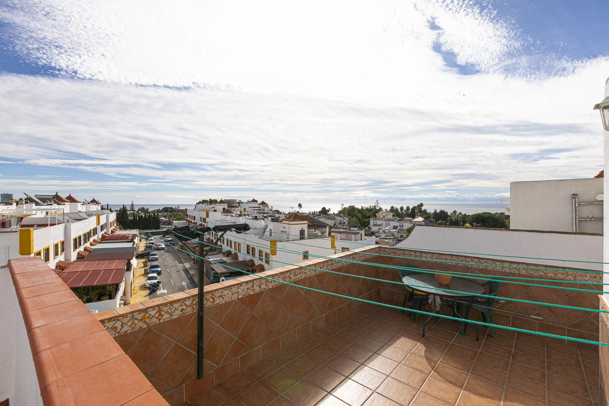6 Bed Townhouse for sale in Marbella Costa Del Sol, Málaga, Spain